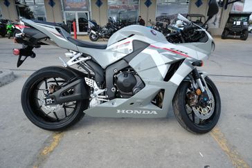 2025 Honda CBR600RR ABS DEEP PEARL GRAY