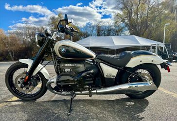 2023 BMW R 18  in a WHITE exterior color. Wagner Motorsports (508) 581-5950 wagnermotorsport.com 