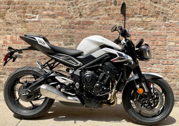 2025 Triumph Street Triple 765 R