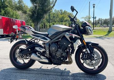 2022 Triumph Street Triple R Low in a GREY exterior color. Euro Cycles of Tampa Bay 813-926-9937 eurocyclesoftampabay.com 