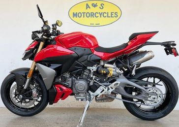New 2025 Ducati STREETFIGHTER V2 896 