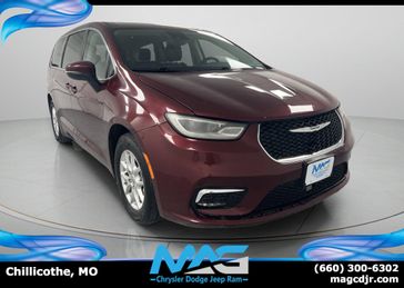 Used 2023 Chrysler Pacifica Touring L