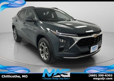 Used 2025 Chevrolet Trax LT