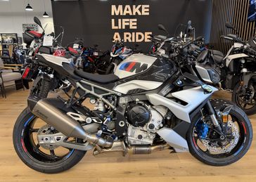 2026 BMW M 1000 R