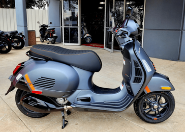2024 Vespa GTS 300 SuperSport