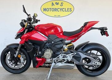 2025 Ducati STREETFIGHTER V4 