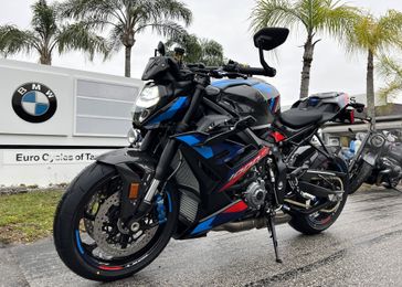 2024 BMW M 1000 R