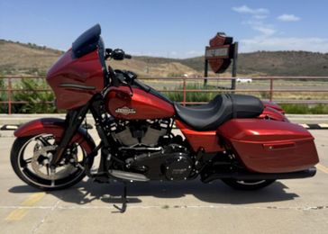 New 2025 Harley-Davidson Flhx 