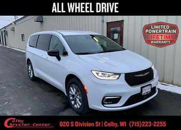 New 2026 Chrysler Pacifica Select Awd