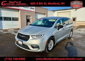 Used 2024 Chrysler Pacifica 