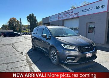Used 2021 Chrysler Pacifica 