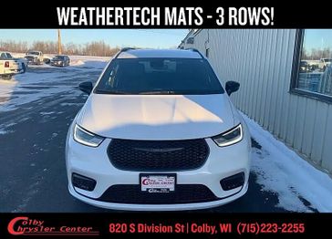 Used 2024 Chrysler Pacifica 