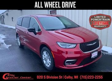 New 2026 Chrysler Pacifica Select Awd