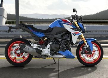 2025 BMW F 900 R 