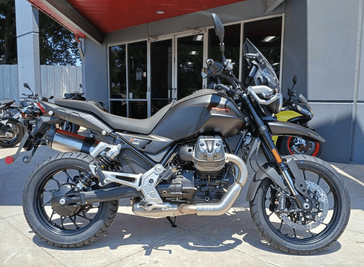 2025 Moto Guzzi V85 Strada