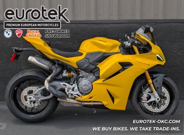 New 2026 Ducati PANIGALE V2S 
