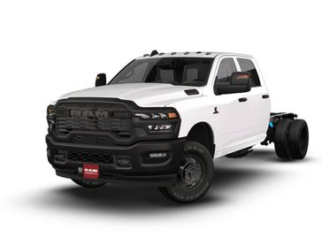 New 2026 RAM 3500 Tradesman Crew Cab Chassis 4x4 60' Ca