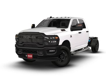 New 2026 RAM 3500 Tradesman Crew Cab Chassis 4x4 60' Ca