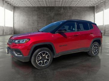Used 2025 Jeep Compass Trailhawk