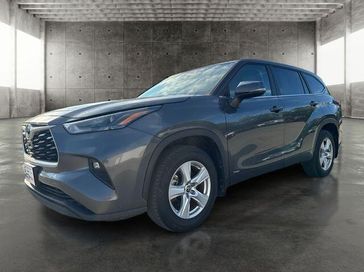Used 2023 Toyota Highlander LE