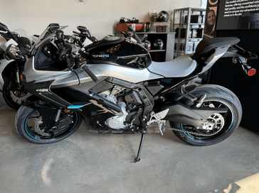 New 2026 CFMOTO 675SS 