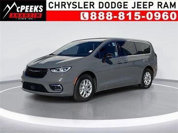 New 2025 Chrysler Pacifica Select