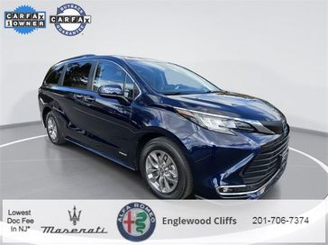 2021 Toyota Sienna XLE