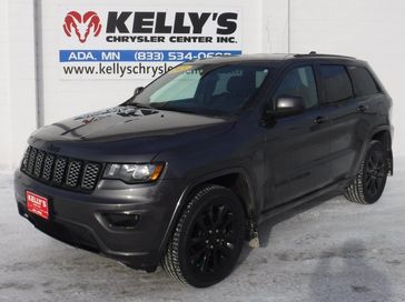 2021 Jeep Grand Cherokee Limited in a GRANITE exterior color. Kelly’s Chrysler Center 888-806-1140 pixelmotiondemo.com 
