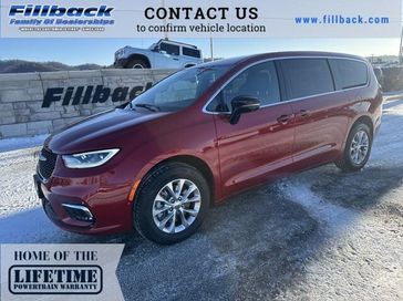 2025 Chrysler Pacifica Select Awd