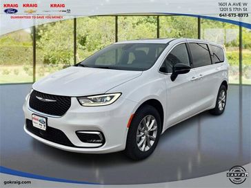 New 2026 Chrysler Pacifica Limited Awd