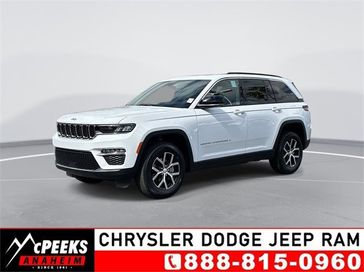 2024 Jeep Grand Cherokee Limited 4x4 in a Bright White Clear Coat exterior color. McPeek's Chrysler Dodge Jeep Ram of Anaheim 888-861-6929 mcpeeksdodgeanaheim.com 
