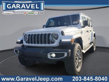 2025 Jeep Wrangler 4-door Sahara