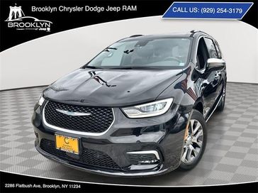 2021 Chrysler Pacifica Hybrid Pinnacle