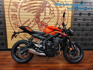 2025 Triumph Street Triple 765 R  Matte Baja Orange