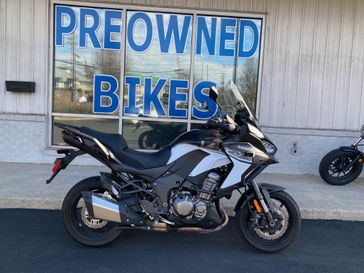 2019 Kawasaki Versys 1000 SE LT+ in a BLACK exterior color. Cross Country Powersports 732-491-2900 crosscountrypowersports.com 