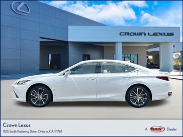 New 2025 Lexus ES 300h