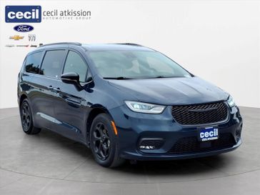 Used 2024 Chrysler Pacifica Hybrid Premium S Appearance Pkg