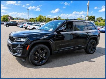 Used 2023 Jeep Grand Cherokee Altitude X