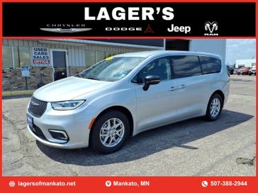 Used 2024 Chrysler Pacifica Touring L