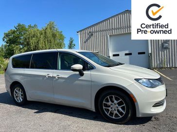 Used 2017 Chrysler Pacifica LX
