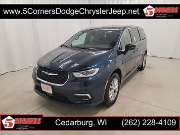 2025 Chrysler Pacifica Select Awd