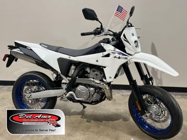 2025 Suzuki DR-Z4SM 