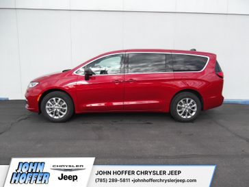 2025 Chrysler Pacifica Select Awd