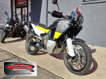 2023 HUSQVARNA NORDEN 901  in a BLACK exterior color. Del Amo Motorsports of Los Angeles (562) 262-9181 delamomotorsports.com 