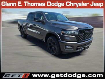 New 2025 RAM 1500 Big Horn Crew Cab 4x2 5'7' Box