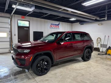 New 2025 Jeep Grand Cherokee Altitude X 4x4
