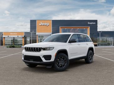 New 2027 Jeep Grand Cherokee Laredo X 4x2