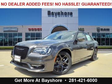 2023 Chrysler 300 Touring L Rwd