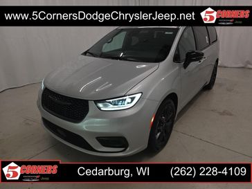 New 2026 Chrysler Pacifica Select Awd