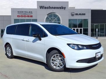 New 2026 Chrysler Voyager LX